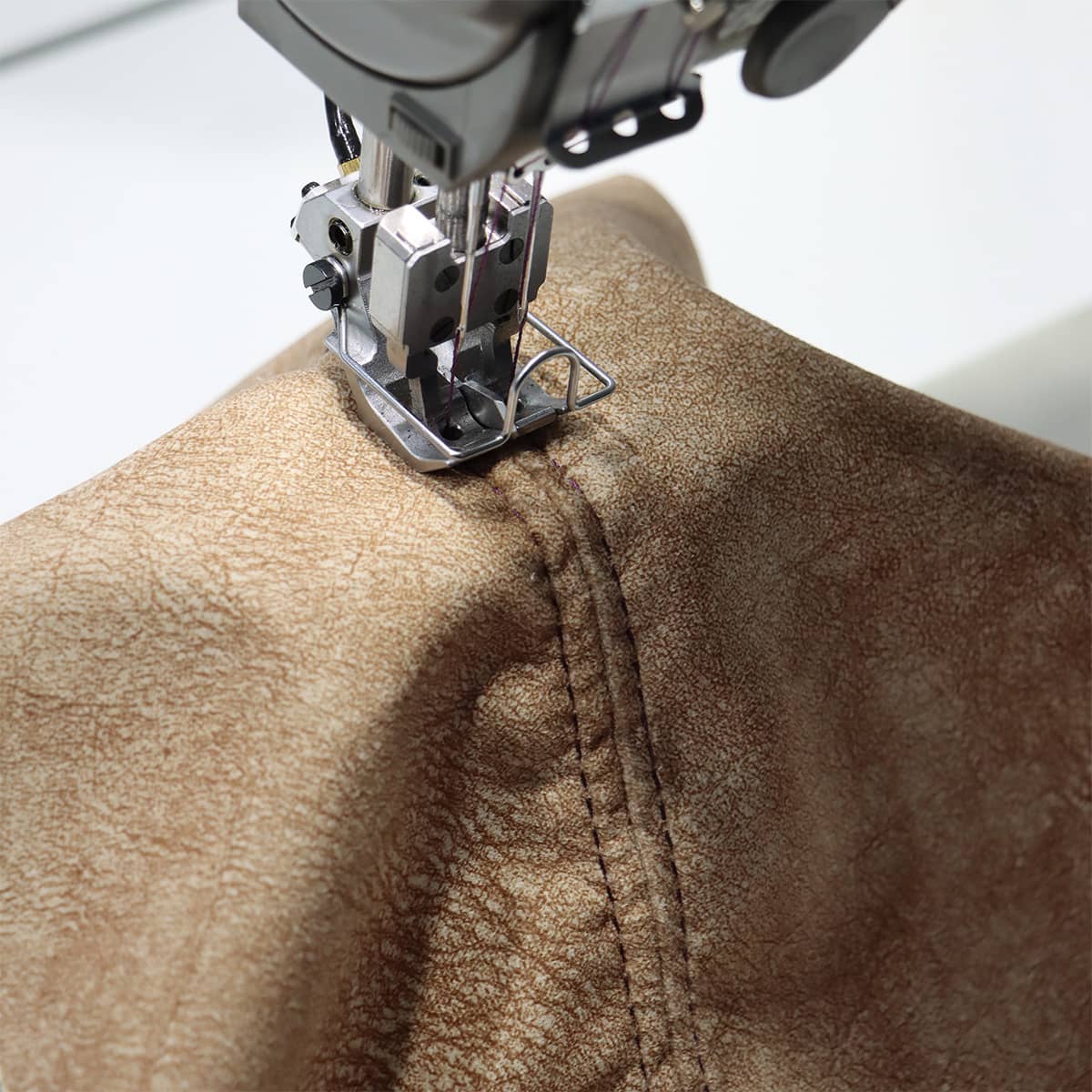 Průmyslový šicí stroj sloupový TEXI RAM TN-P PREMIUM EX